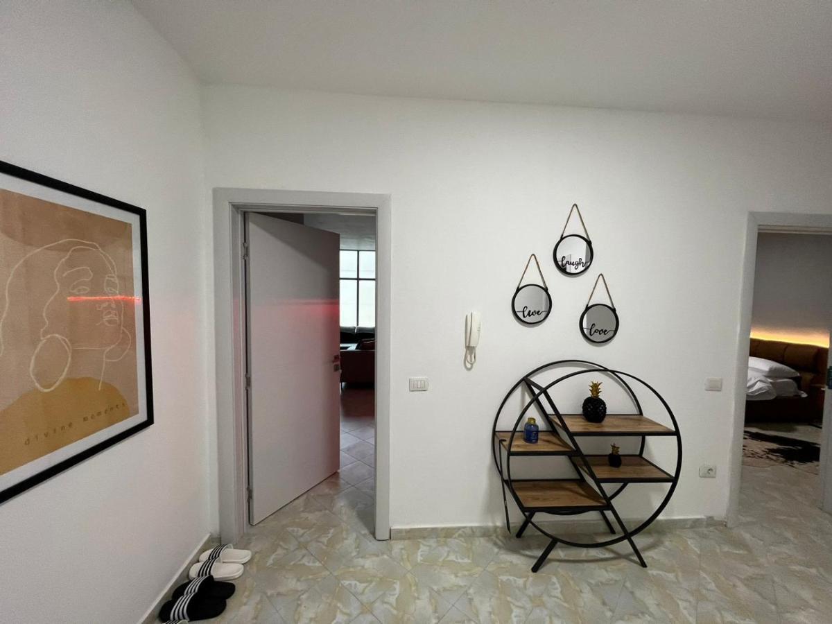 Apartamento Lift @Vollga With Bbq And Patio Durrës Exterior foto