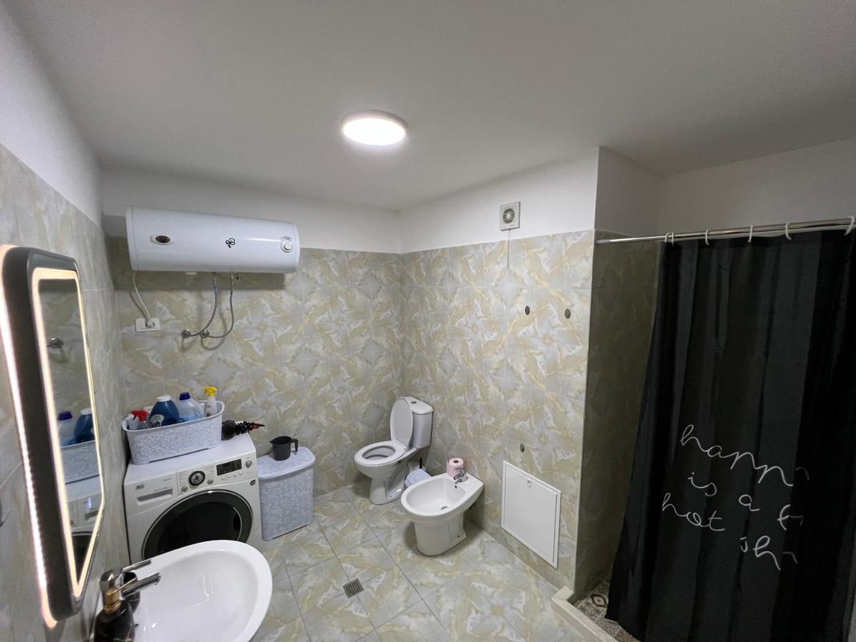 Apartamento Lift @Vollga With Bbq And Patio Durrës Exterior foto
